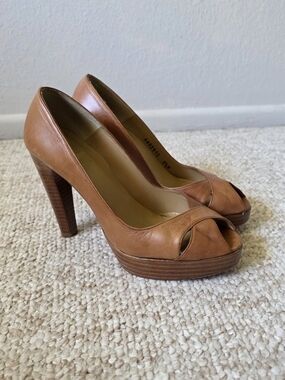Vintage Y2K Stuart Weitzman Brown Leather Heels Size 5.5